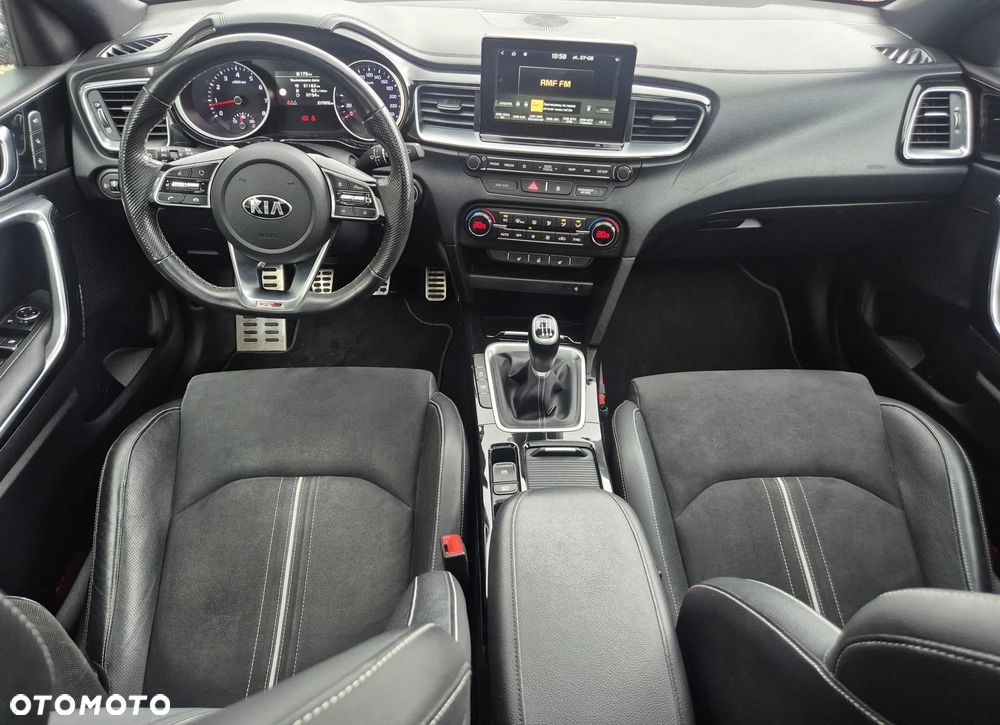 Kia ProCeed 1.4 T-GDI GT Line - 35