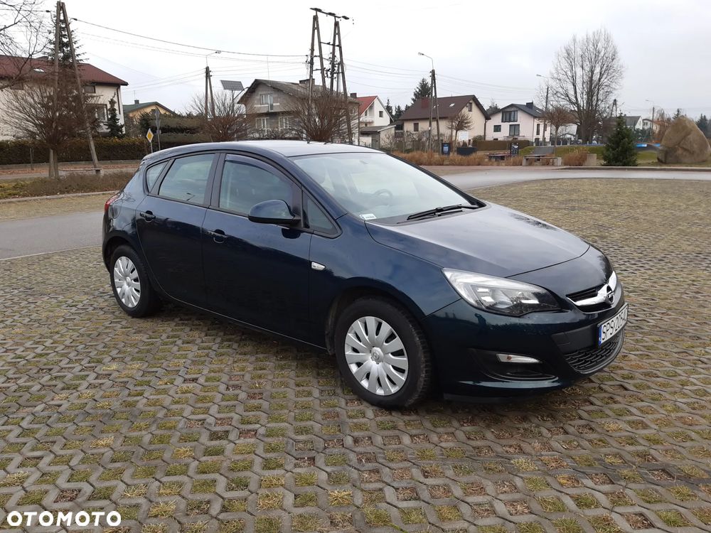 Opel Astra 1.6 Color Edition - 10