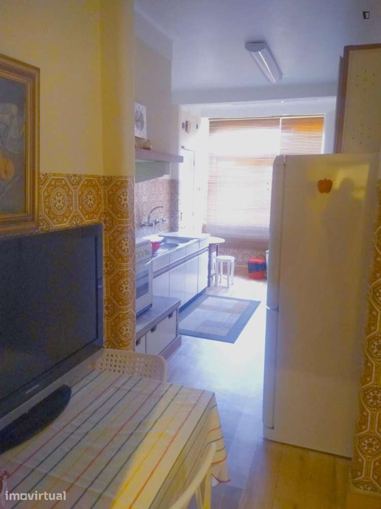 Quarto - localizado em Alvalade Lisbon - Grande imagem: 5/7