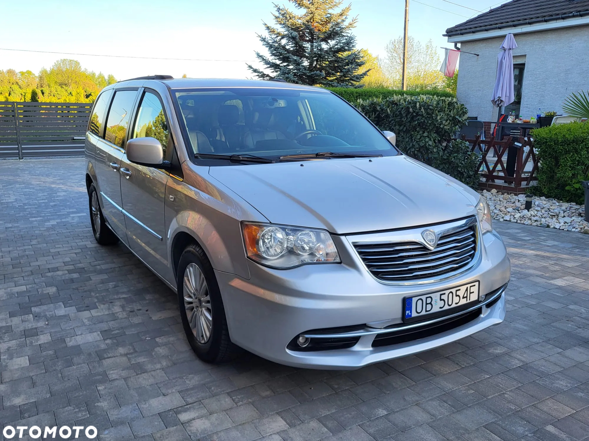 Lancia Voyager 2.8CRD Platinum - 2