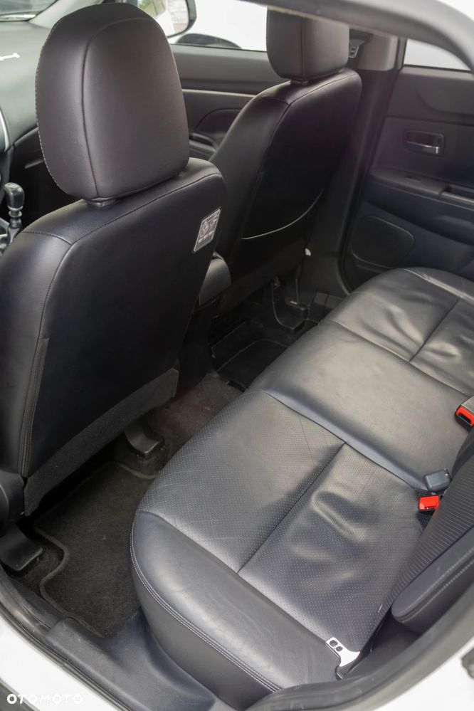 Mitsubishi ASX 1.8 DID Instyle 4WD AS&G - 29