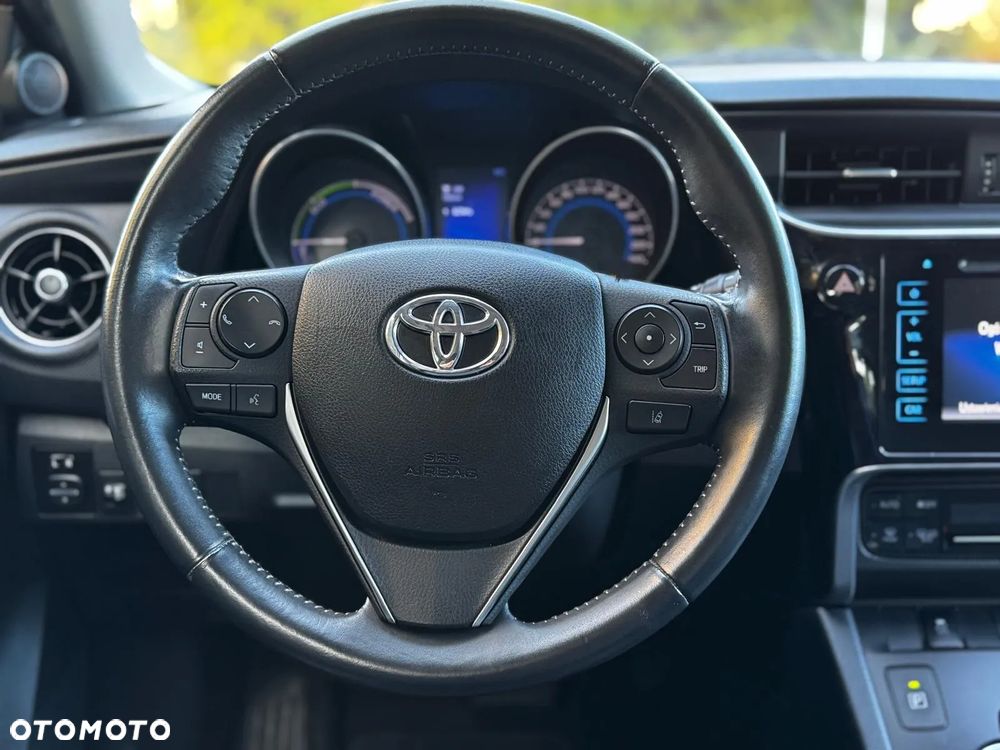 Toyota Auris Hybrid 135 Dynamic - 40