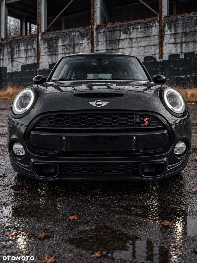 Mini Cooper S 2015 photo 2