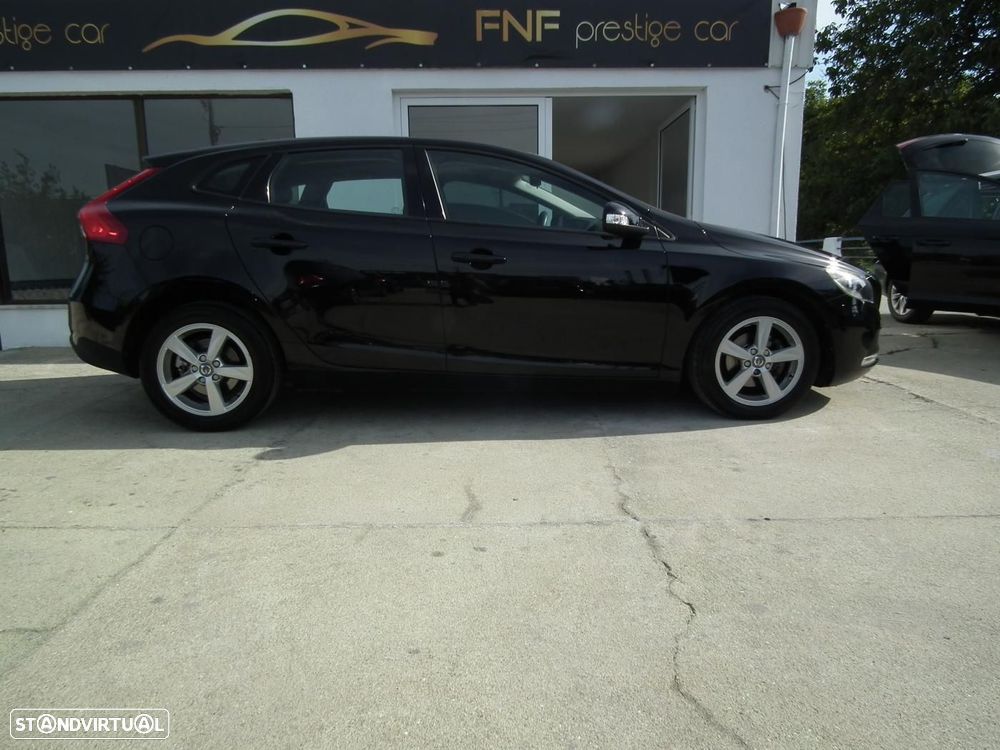 Volvo V40 1.6 D2 Kinetic - 4