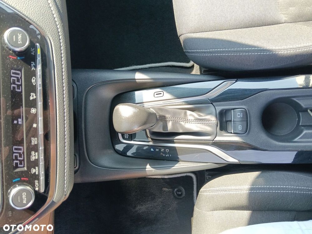 Toyota Corolla 2.0 Hybrid Comfort - 21