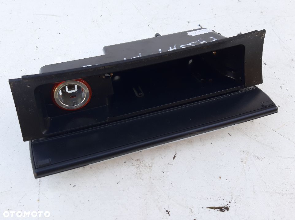 POPIELNICZKA SCHOWEK VW PASSAT B6 - 2