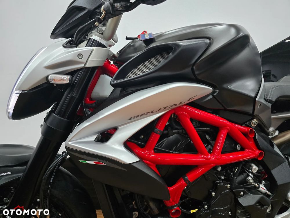 MV AGUSTA Brutale - 24