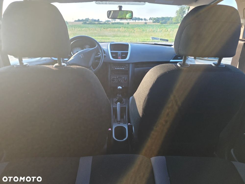 Peugeot 207 1.4 16V Presence - 9