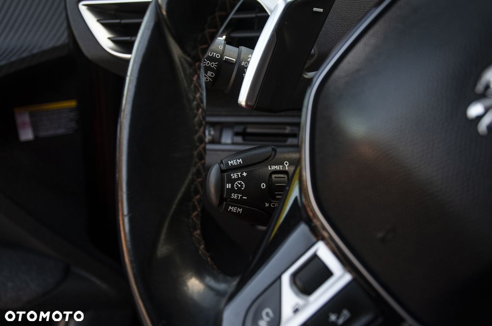 Peugeot 3008 BlueHDi 120 EAT6 Stop & Start Business Line - 38