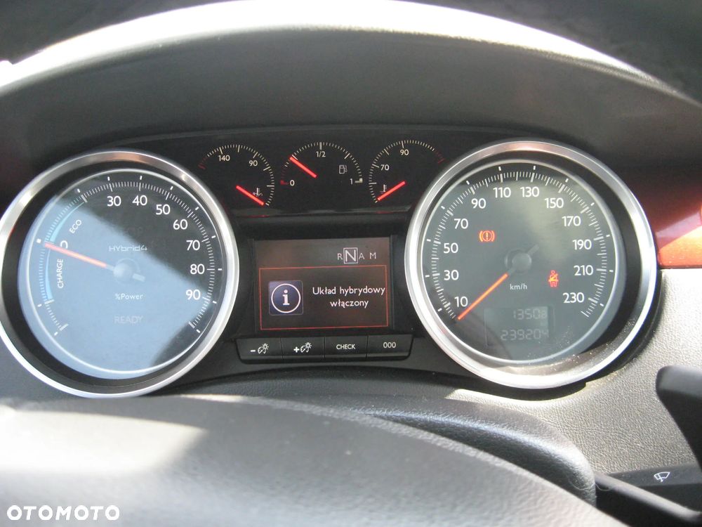 Peugeot 508 RXH Hybrid4 - 24