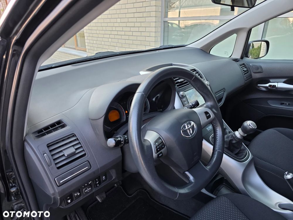 Toyota Auris 1.6 Premium Start - 17