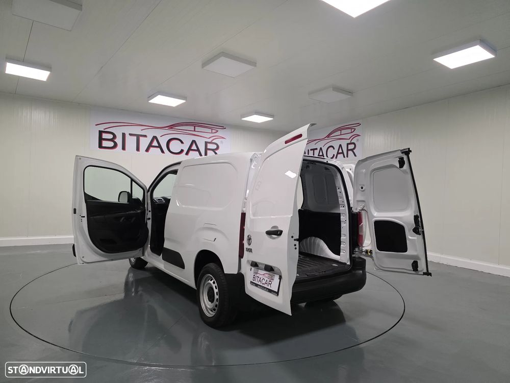 Toyota PROACE CITY 1.5D IVA DEDUTIVEL - 33