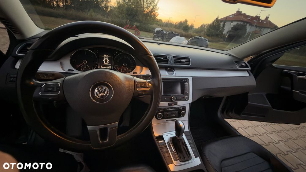 Volkswagen Passat - 21