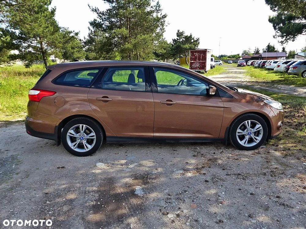 Ford Focus 1.0 EcoBoost Start-Stopp-System TREND - 6