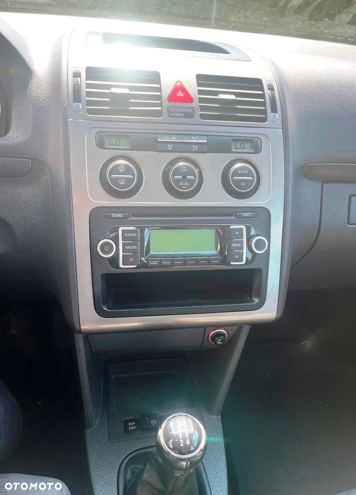 Volkswagen Touran 1.6 Goal - 13