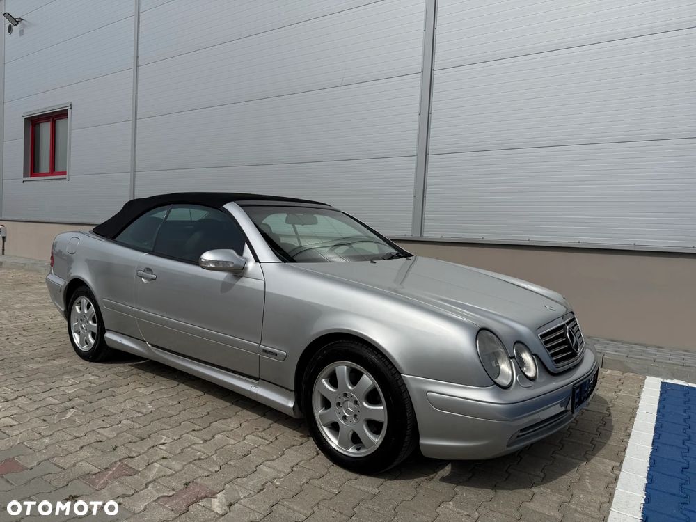 Mercedes-Benz CLK - 10