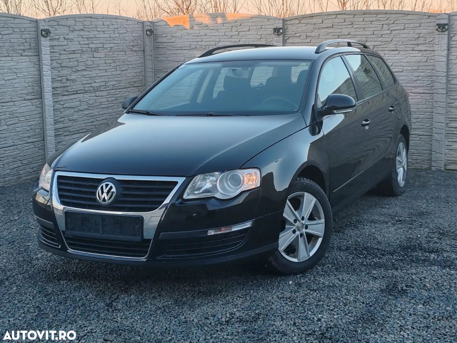 Volkswagen Passat - 1