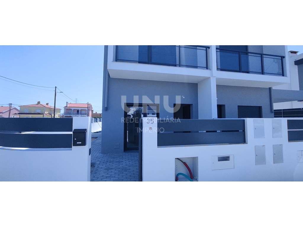 MORADIA PREMIUM TRIPLEX 5 ASSOALHADAS em Fernão Ferro 3 WC - Grande imagem: 3/52