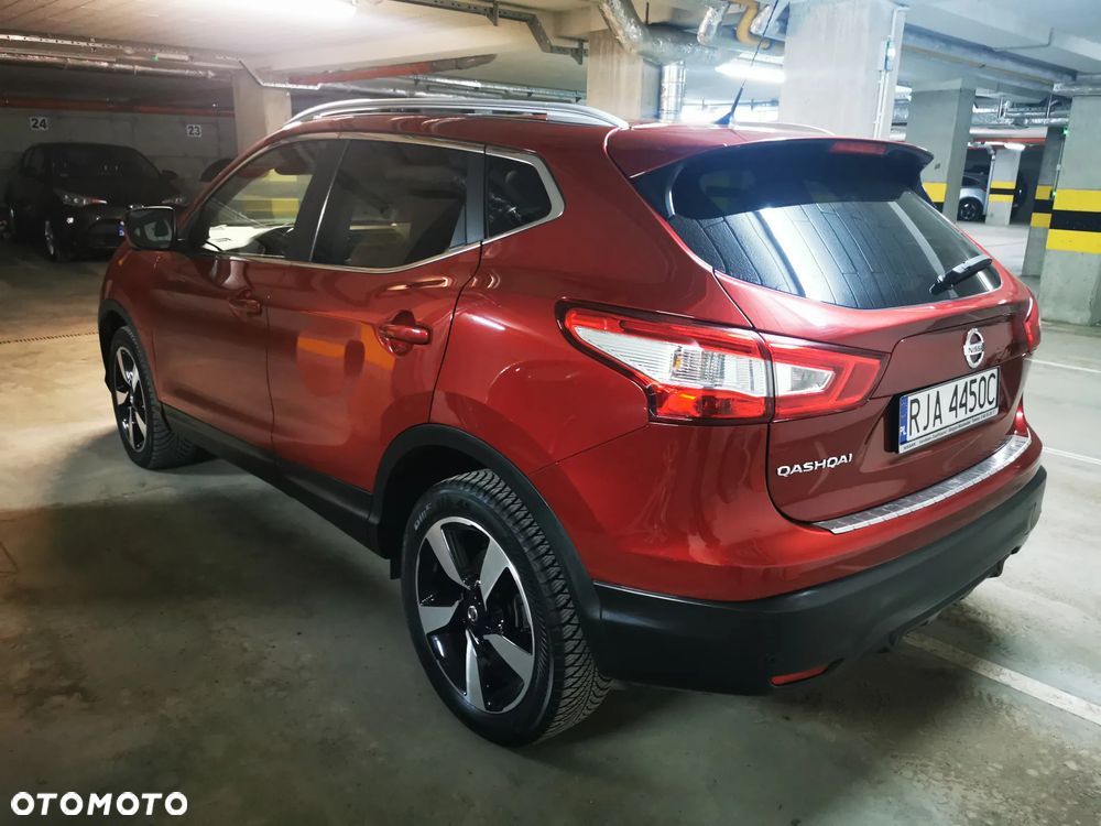 Nissan Qashqai 1.6 DCi Xtronic N-Connecta - 4