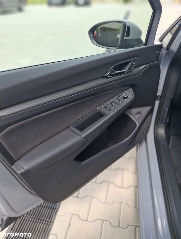 Volkswagen Golf - 11