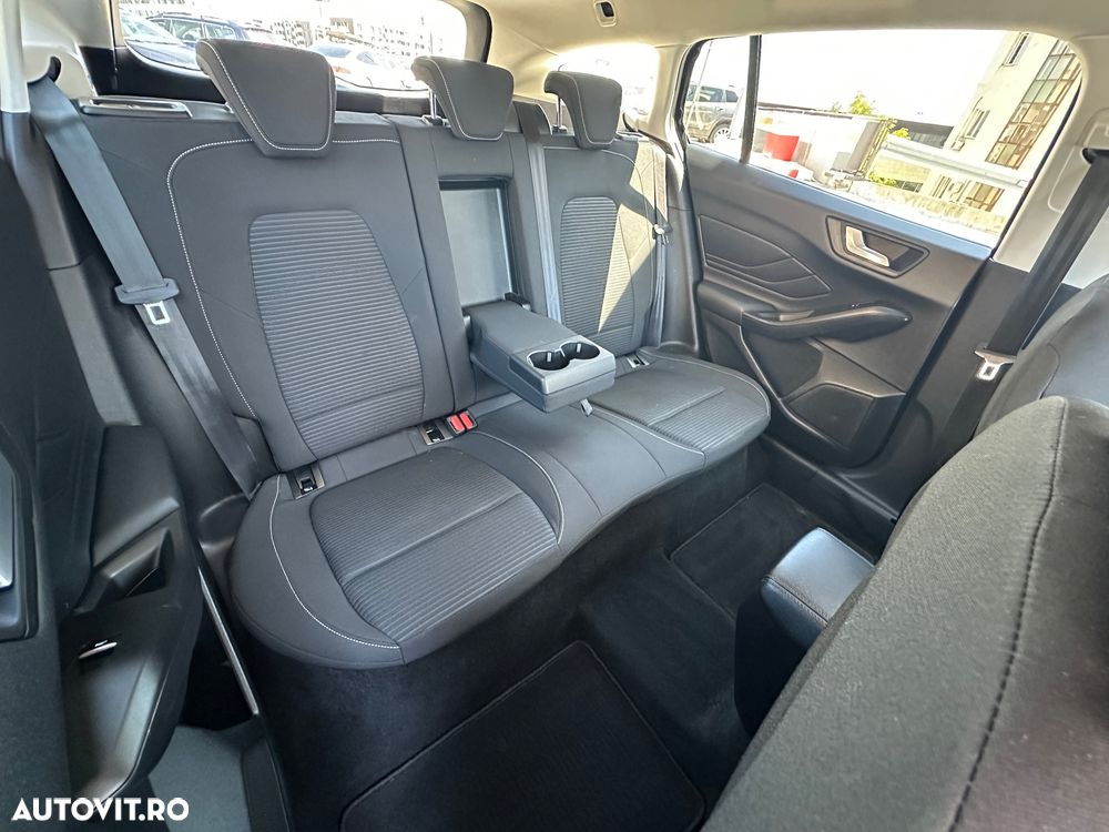 Ford Focus 2.0 EcoBlue Start-Stopp-System Aut. TITANIUM - 8