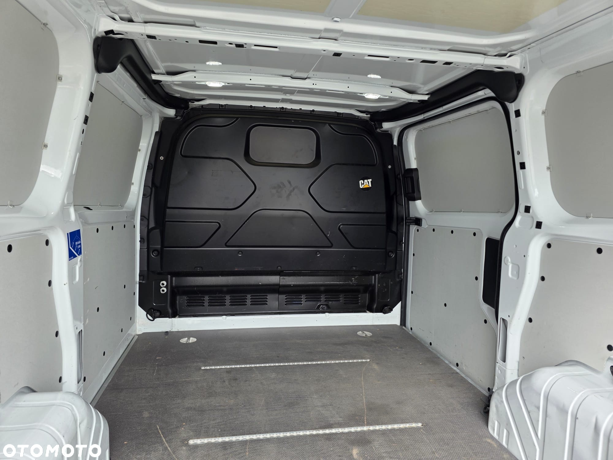 Ford Transit Custom - 13
