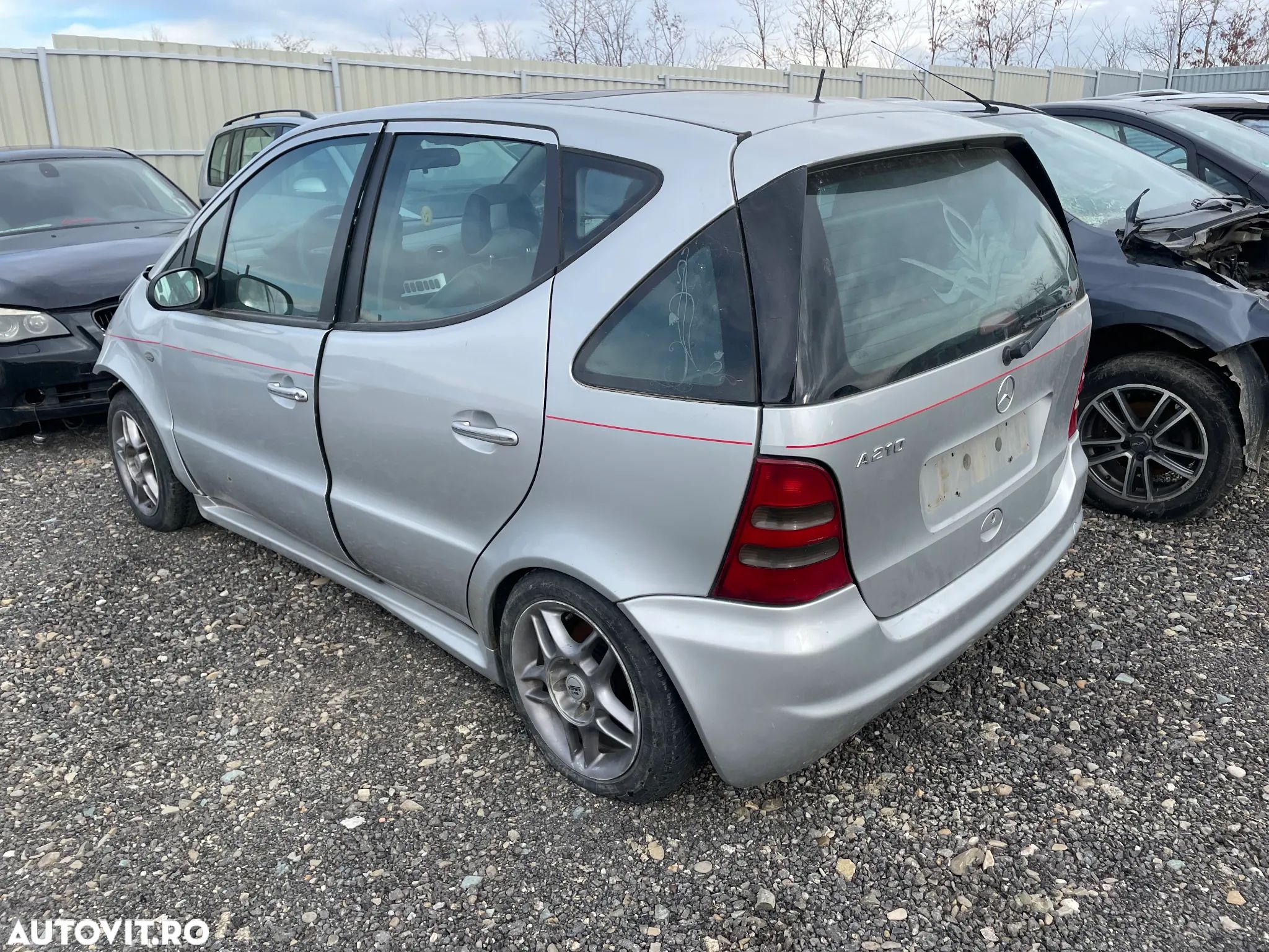 Dezmembram Mercedes A210 w168 2002 - 1