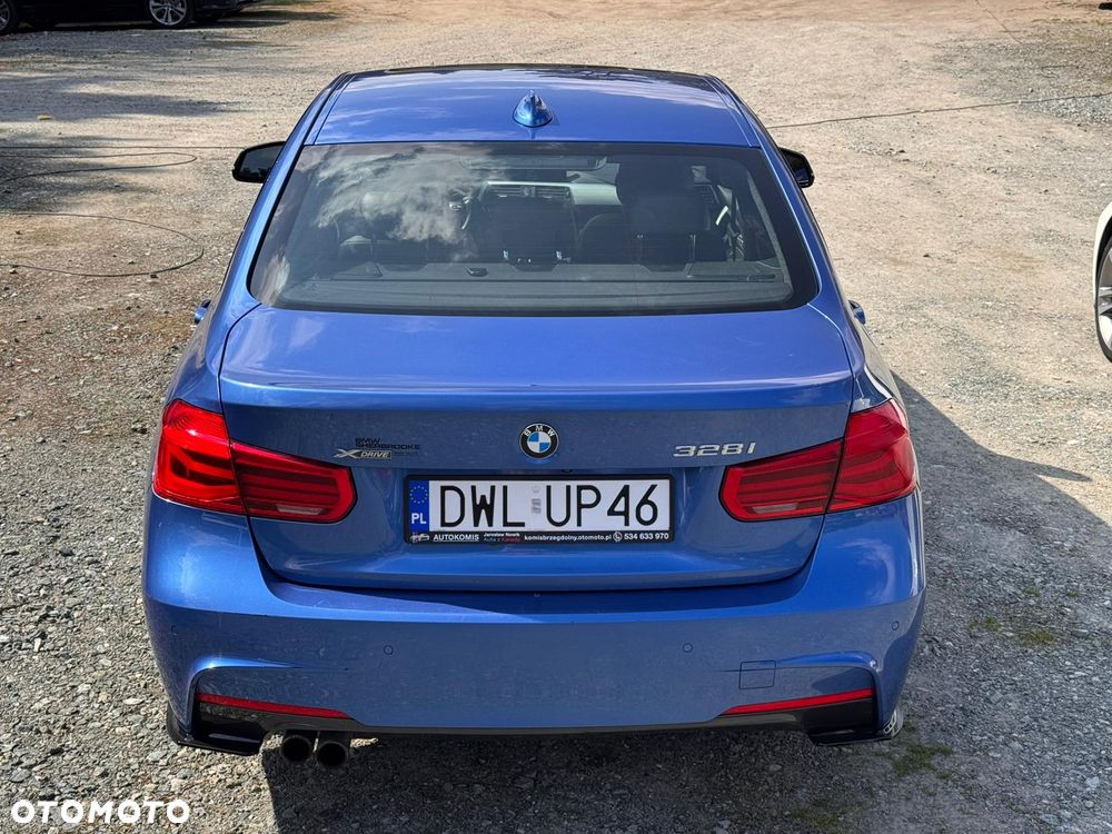 BMW Seria 3 328i xDrive Sport-Aut Sport Line - 19