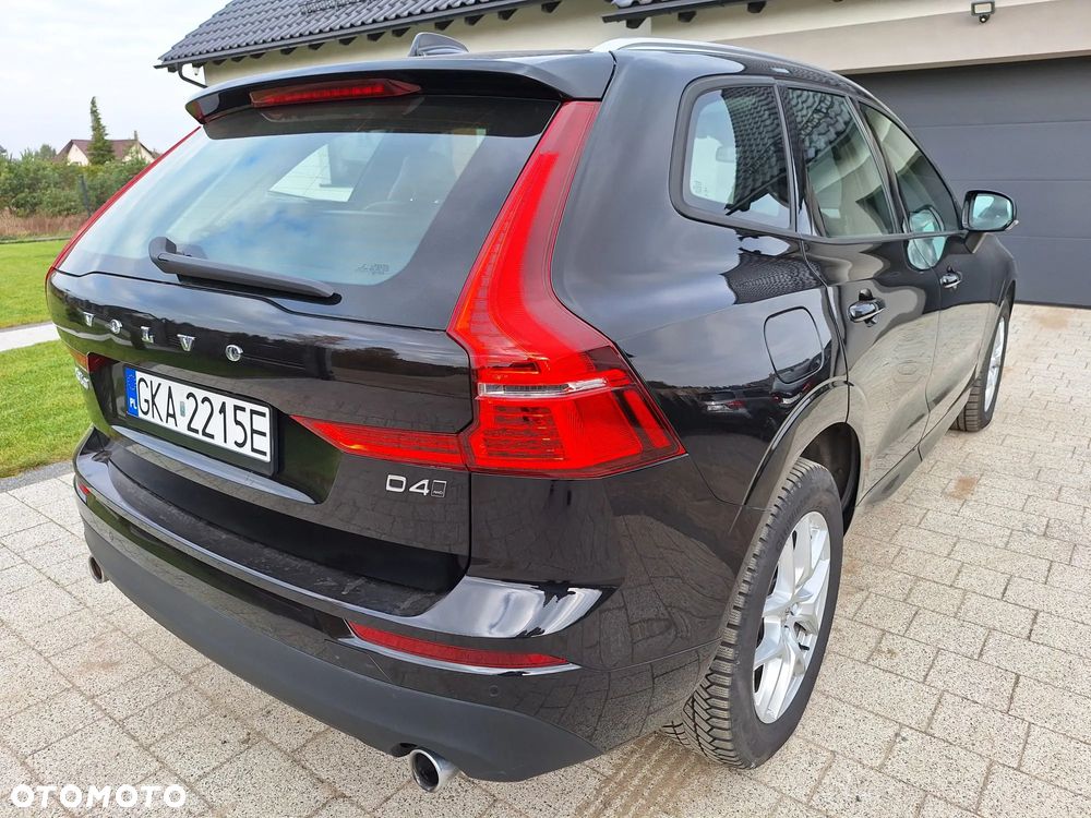 Volvo XC 60 D4 AWD Geartronic Momentum - 22