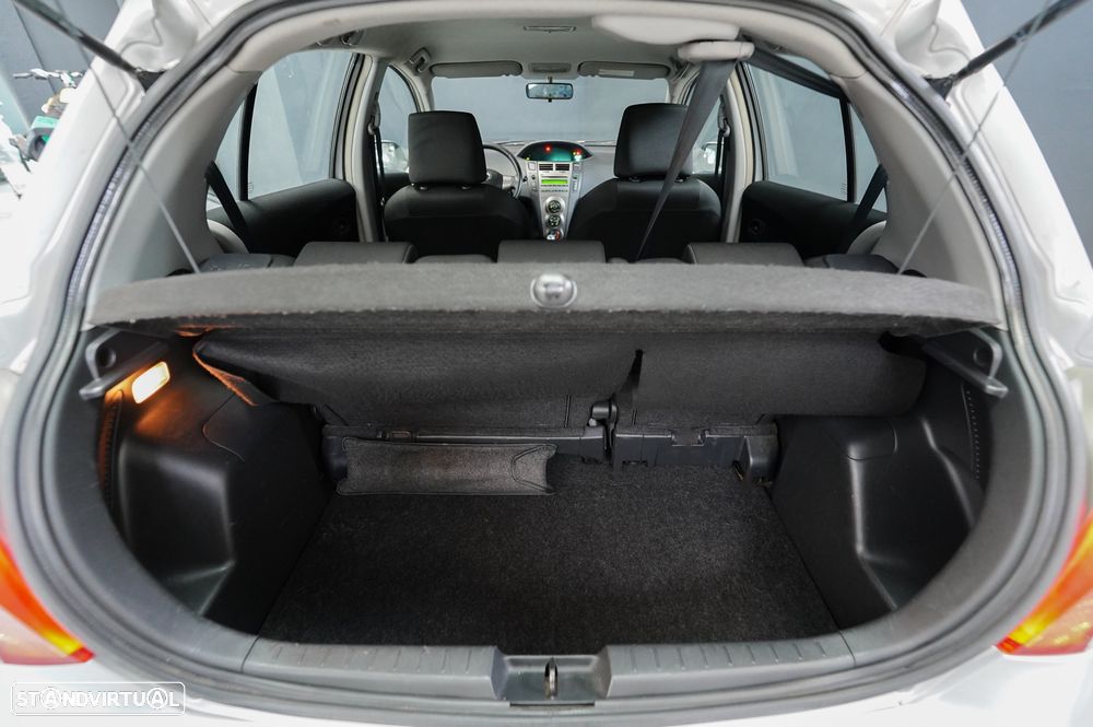 Toyota Yaris 1.0 VVT-i Comfort+AC+VSC - 24