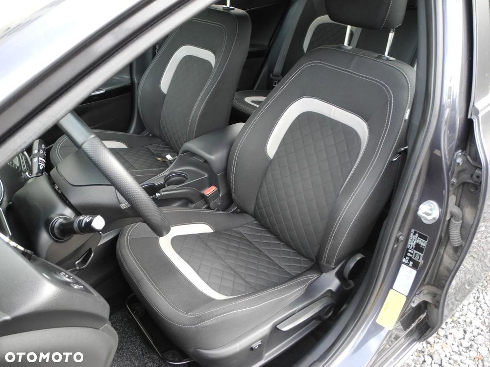 Kia Ceed 1.6 CRDi 136 ISG GT Line - 12