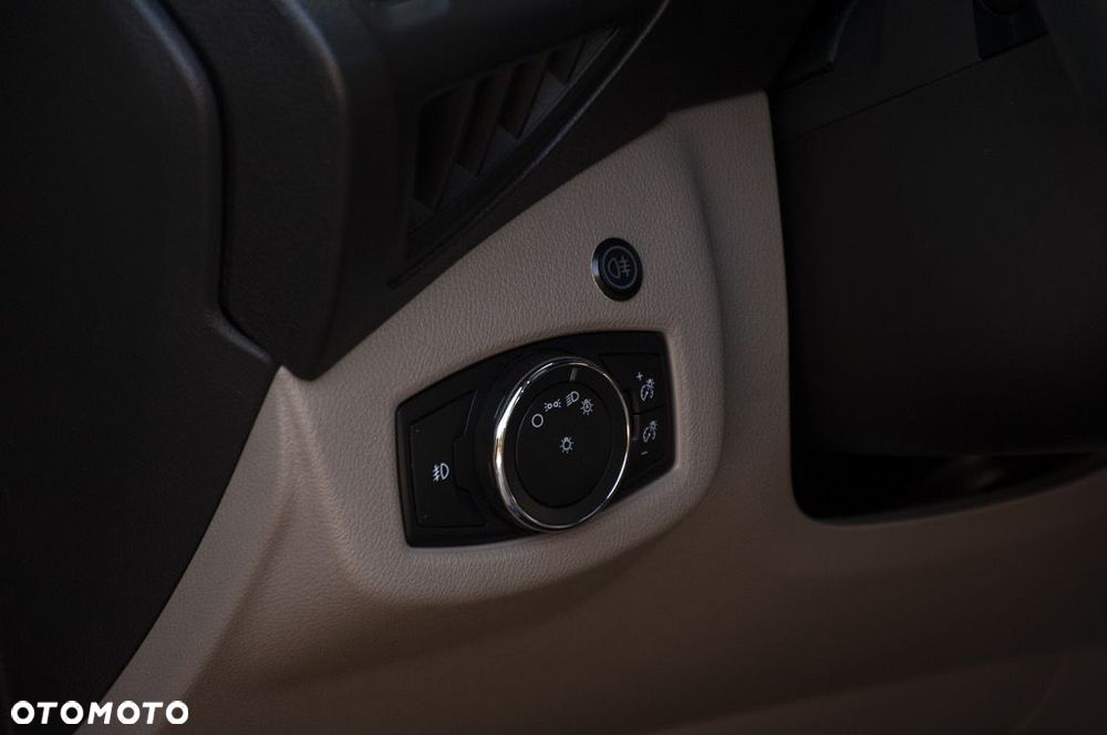 Ford Transit Connect - 34