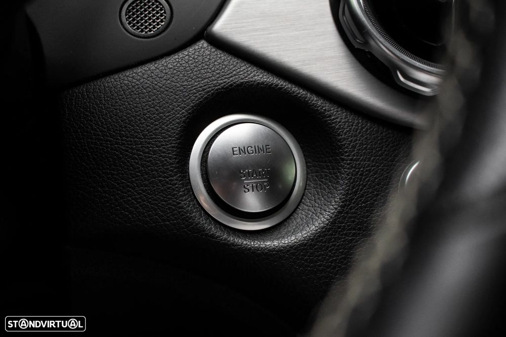 Mercedes-Benz GLA 180 d Urban - 16