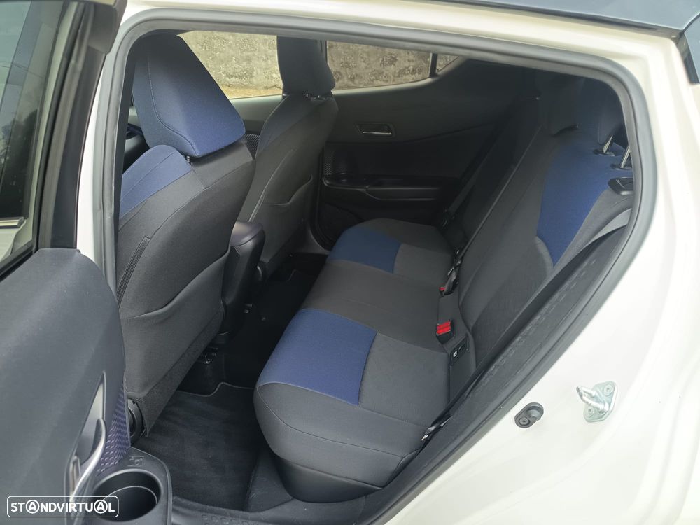 Toyota C-HR 1.8 HSD Exclusive+P.Luxury - 11