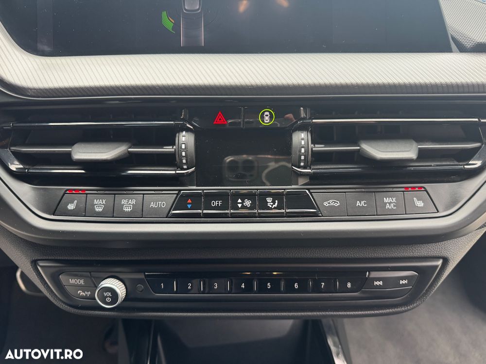 BMW Seria 1 120d Aut. M Sport - 16