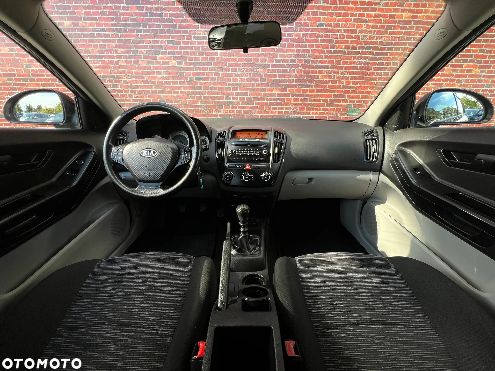 Kia Ceed - 6