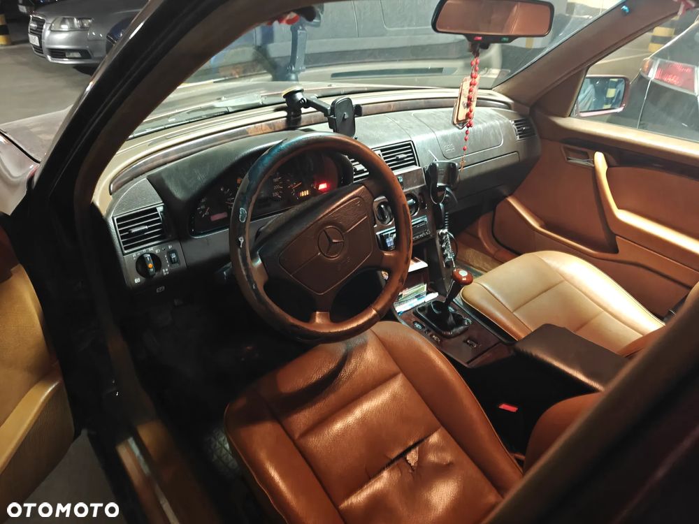 Mercedes-Benz Klasa C 250 D Turbo Elegance - 1