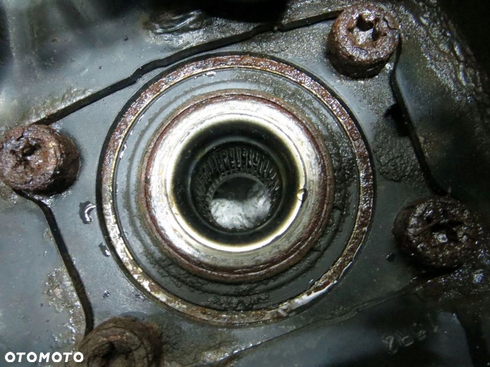 VOLVO XC60 2.4 4X4 ZWROTNICA PRAWA TYŁ TYLNA 08- - 10