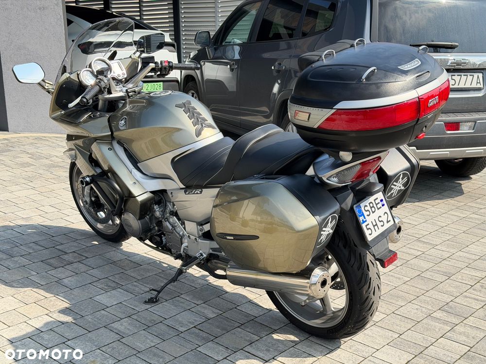 Yamaha FJR - 6