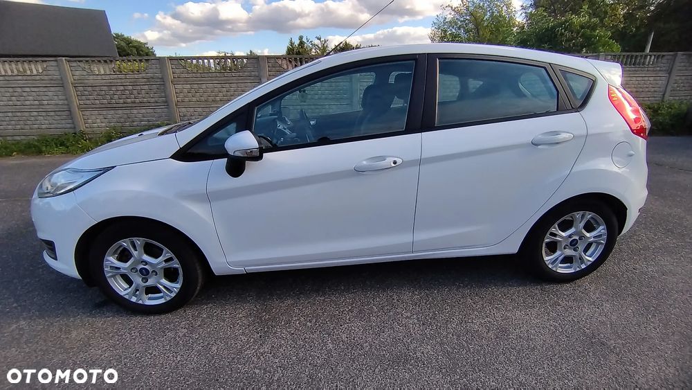 Ford Fiesta 1.0 EcoBoost STart-Stop Titanium - 2