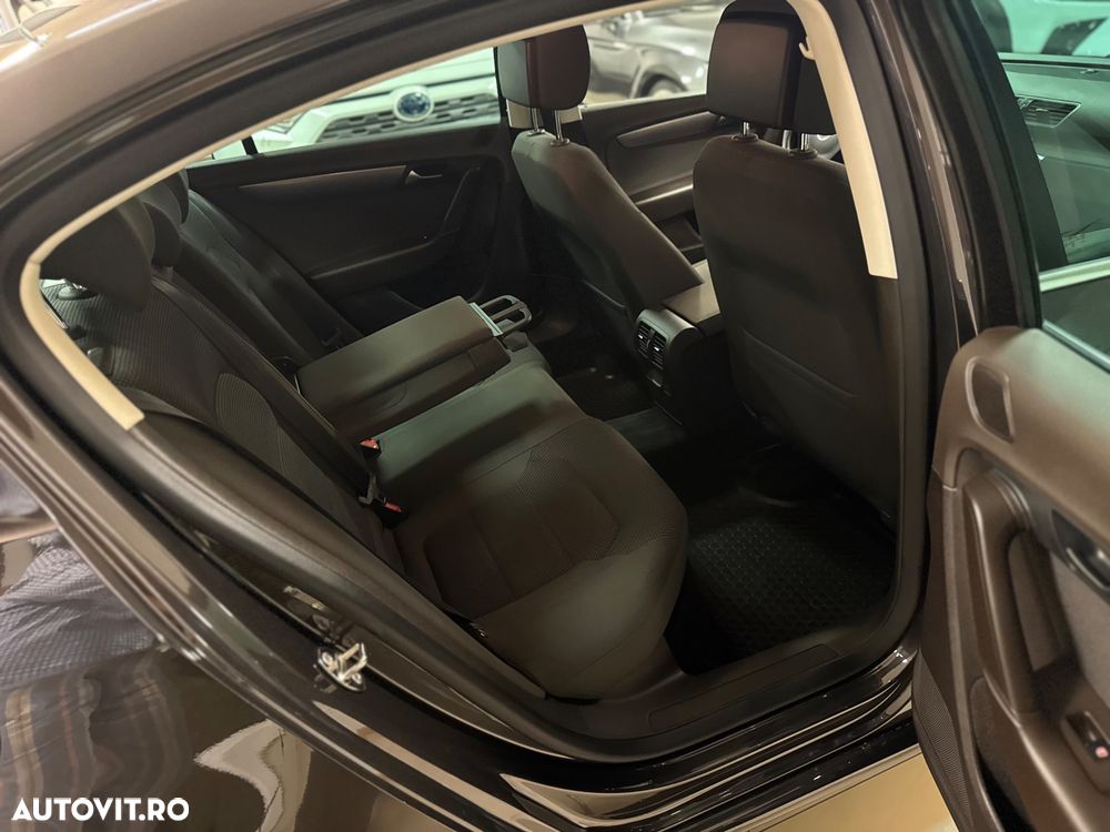 Volkswagen Passat 1.4 TSI BlueMotion Technology Highline - 11