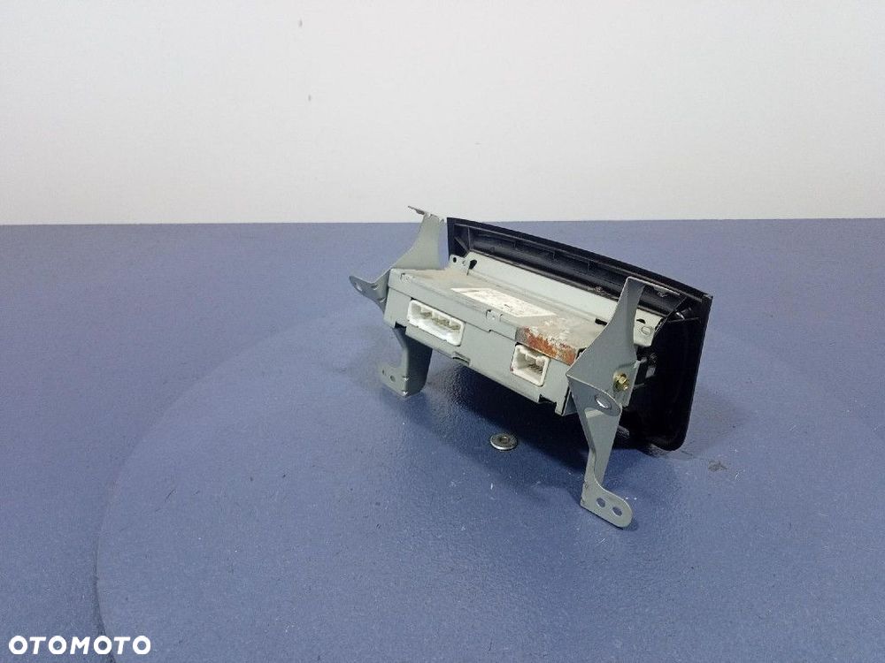 TOYOTA YARIS VERSO WYŚWIETLACZ RADIO - 2