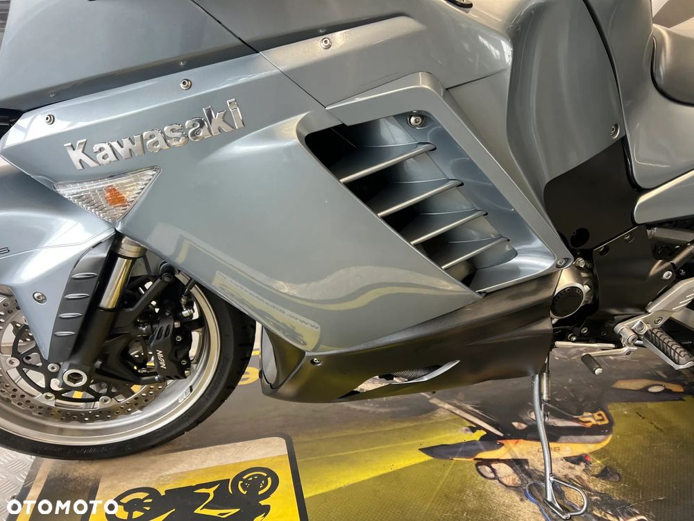 Kawasaki GTR - 13
