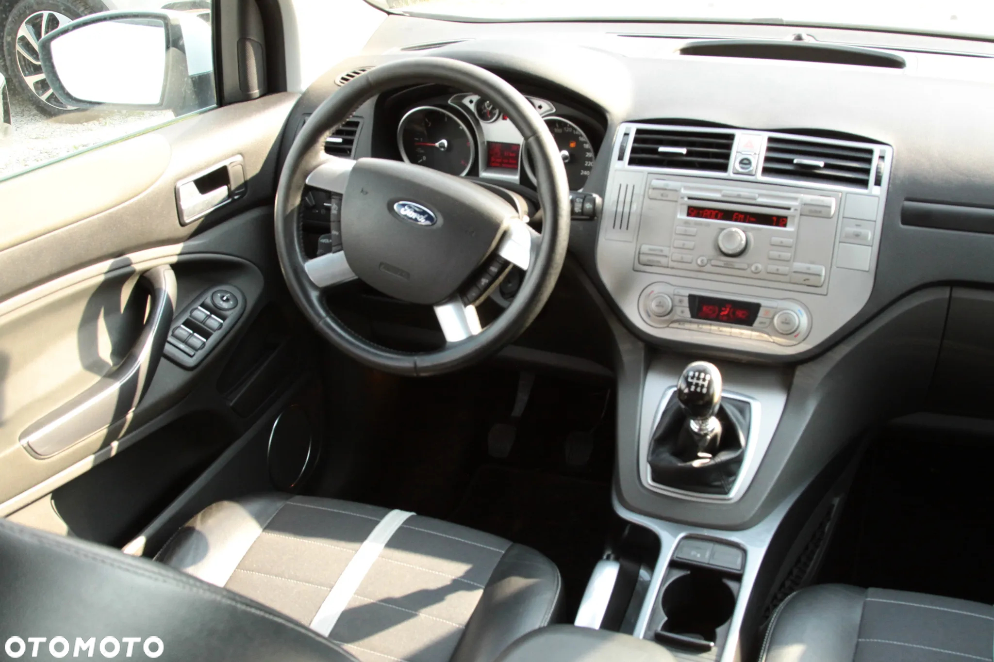 Ford Kuga 2.0 TDCi Titanium - 14