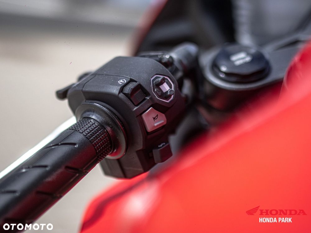 Honda CBR - 8