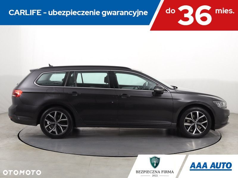 Volkswagen Passat Variant - 8