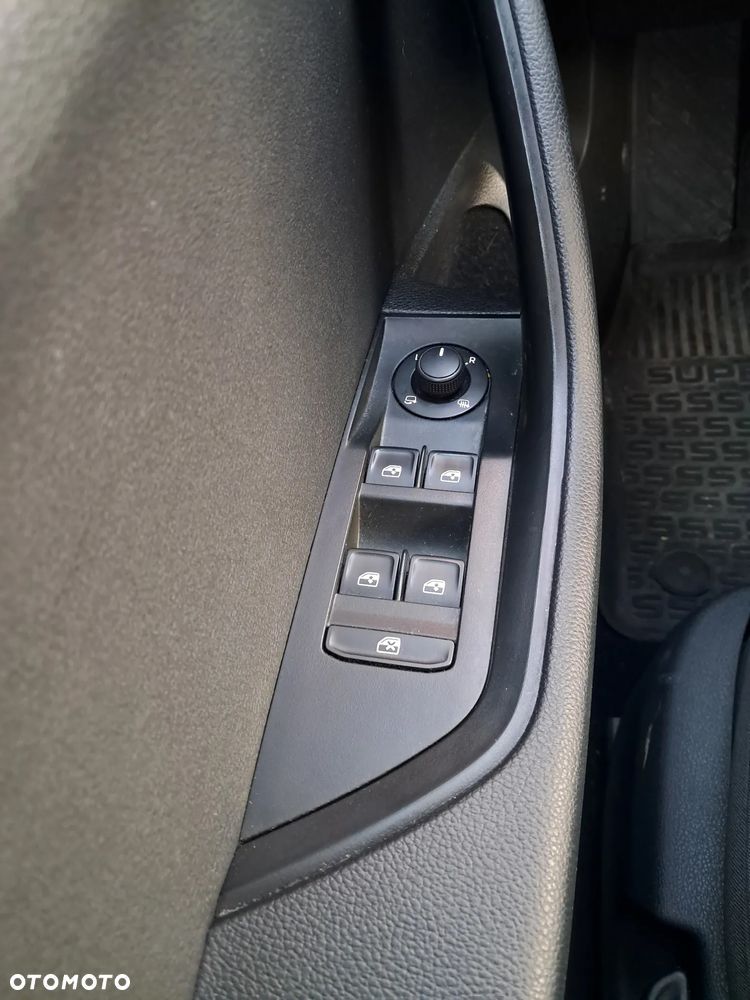 Skoda Superb 1.8 TSI Ambition DSG - 27