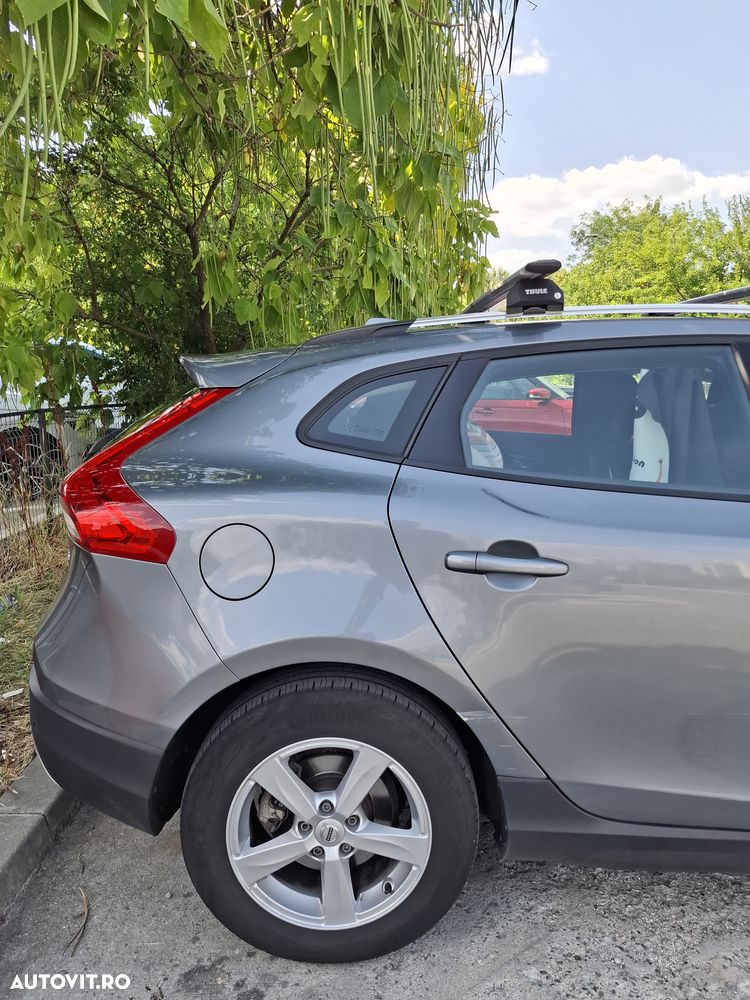 Volvo V40 T3 Aut. Momentum - 16