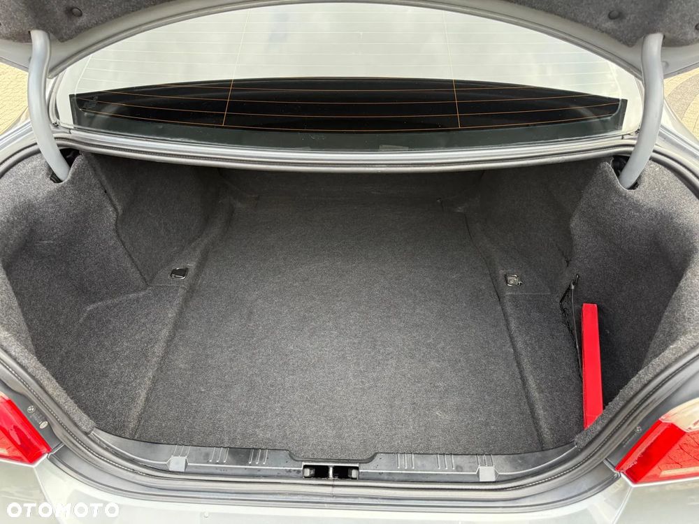 BMW Seria 5 ver-528i - 17