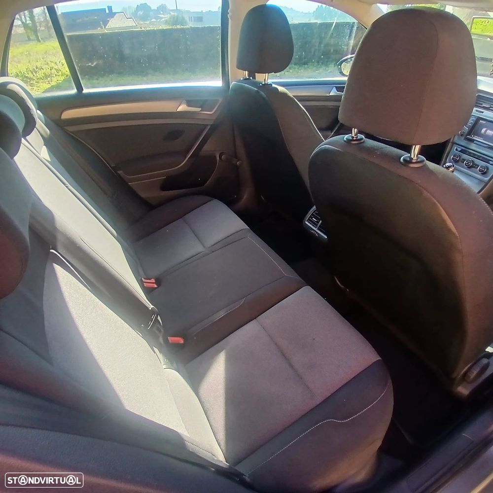 VW Golf 1.6 TDi BlueMotion Trendline - 12